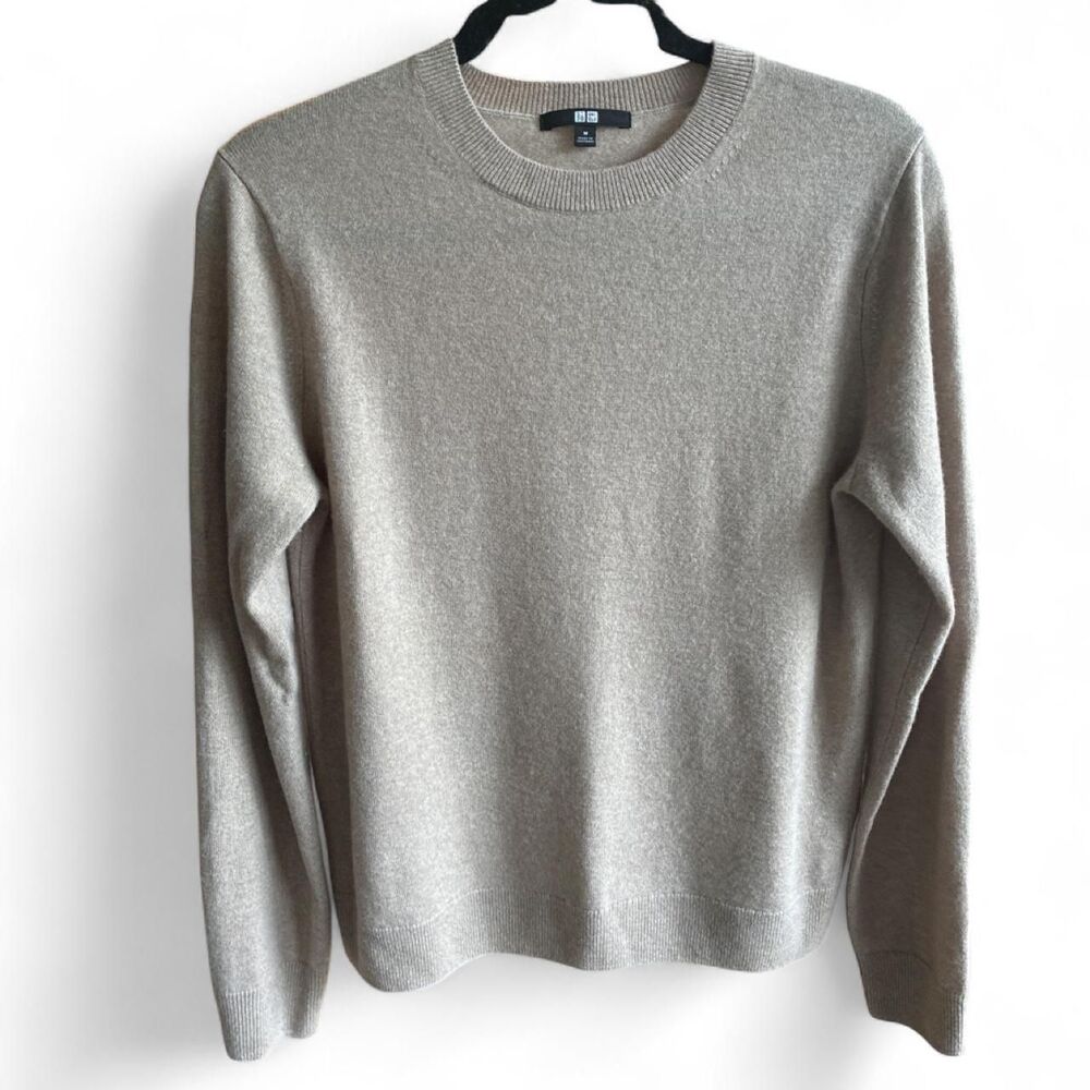 Uniqlo 100% Cashmere Oatmeal Tan Sweater